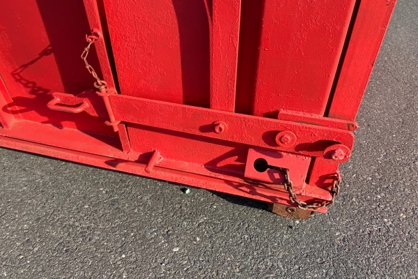 lock example on e-waste container