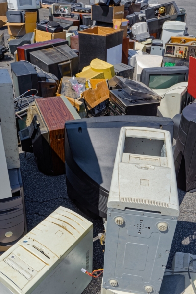 old electronics to be recycled
