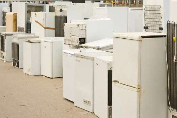 dishwashers at the EACR Inc recycling center