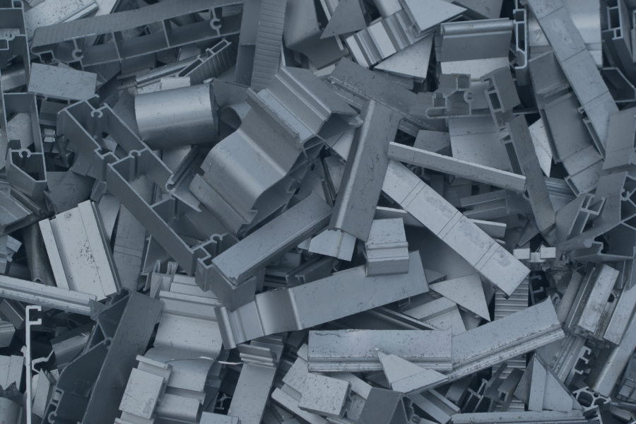 pile of aluminum scrap